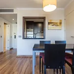Luxury 100 Mtrs Lägenhet