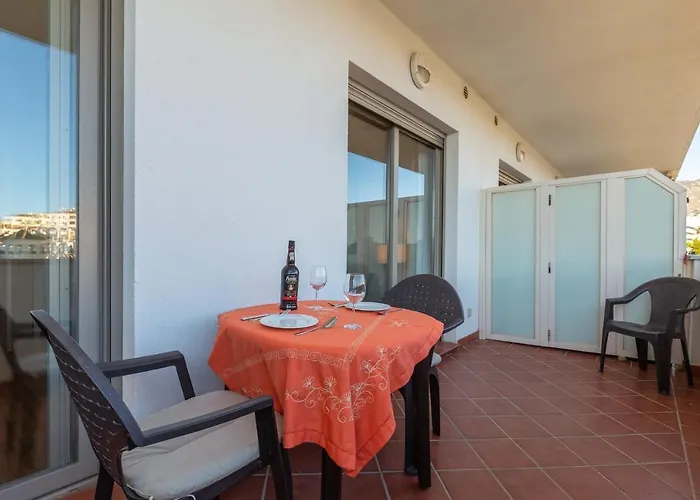 Luxury 100 Mtrs Apartament